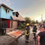 VIOLENTO INCENDIO DESTRUYÓ UNA VIVIENDA Y DEJÓ OTRA CON SERIOS DAÑOS EN LA ISLA