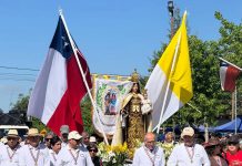 PROCESIÓN DE LA VIRGEN DEL CARMEN EN SAGRADA FAMILIA